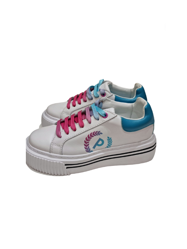 119479-SNEAKERS.png