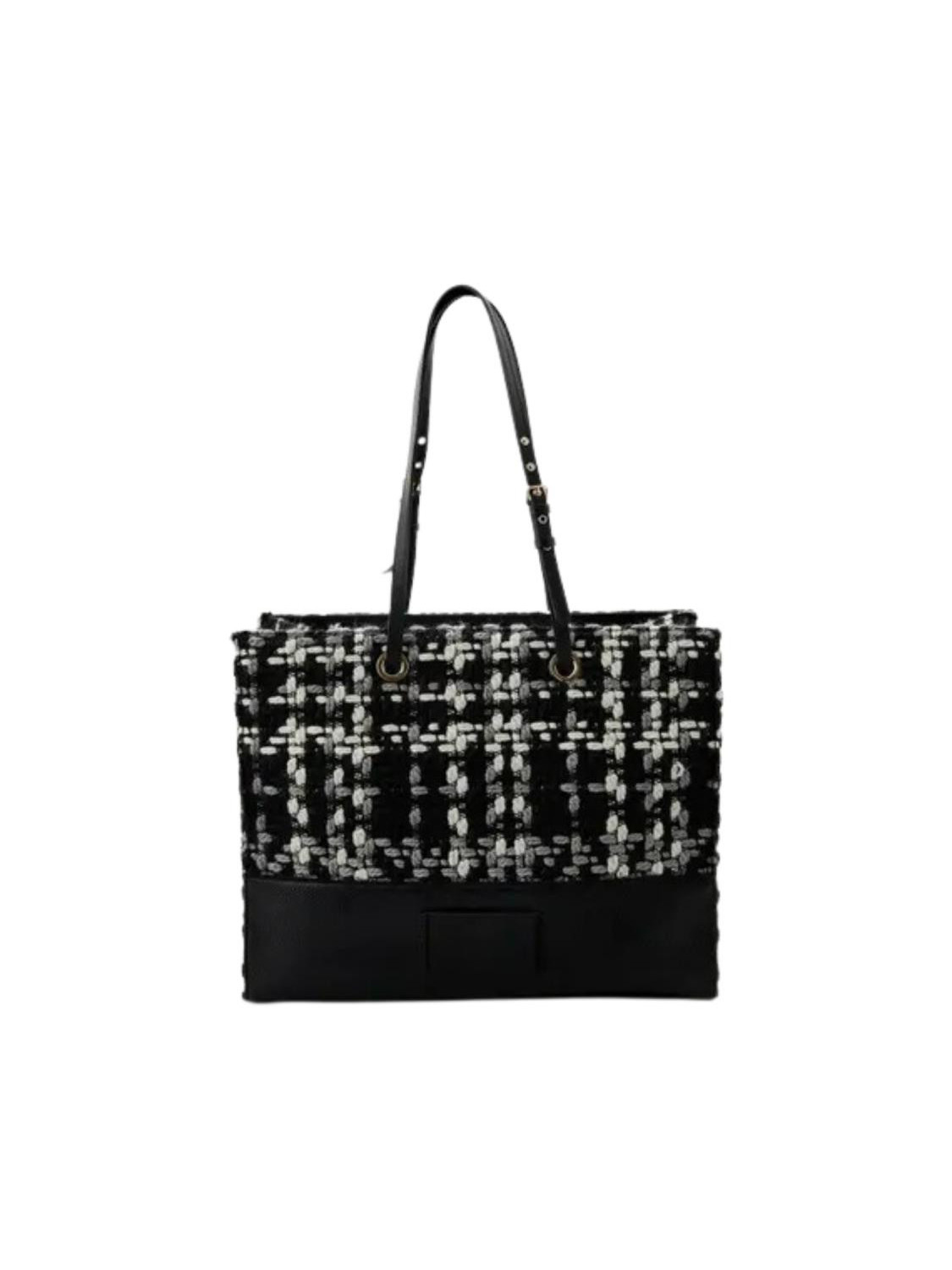 121995-Shopping-in-lana-Patrizia-Pepe-8B0157-A319.png