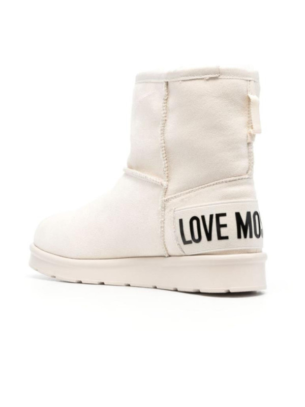 120212-Stivali-con-pelo-Love-Moschino-JA24423H0HJA5.png