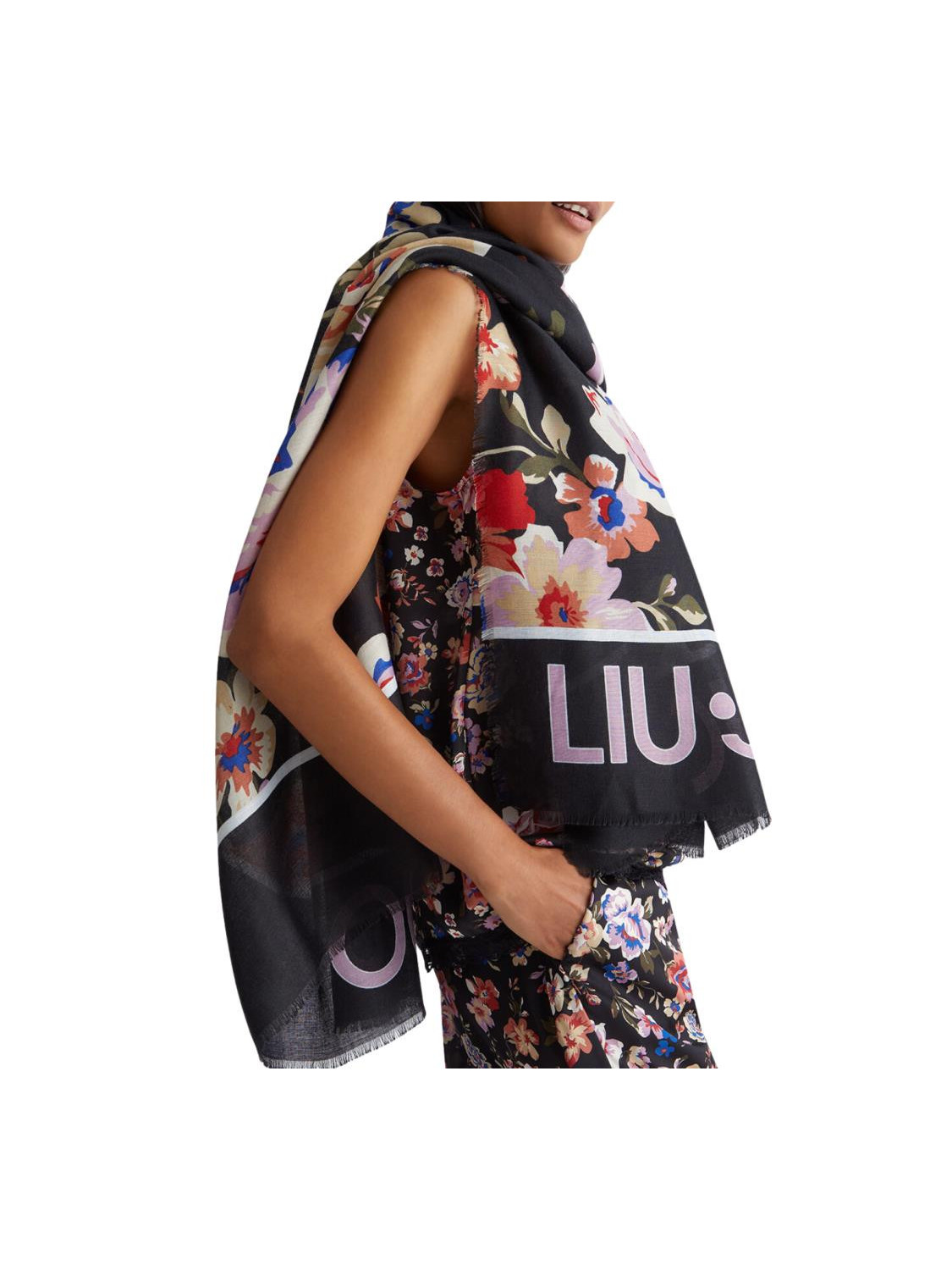124989-Sciarpa-Liu-Jo-5F3147-T0300.png