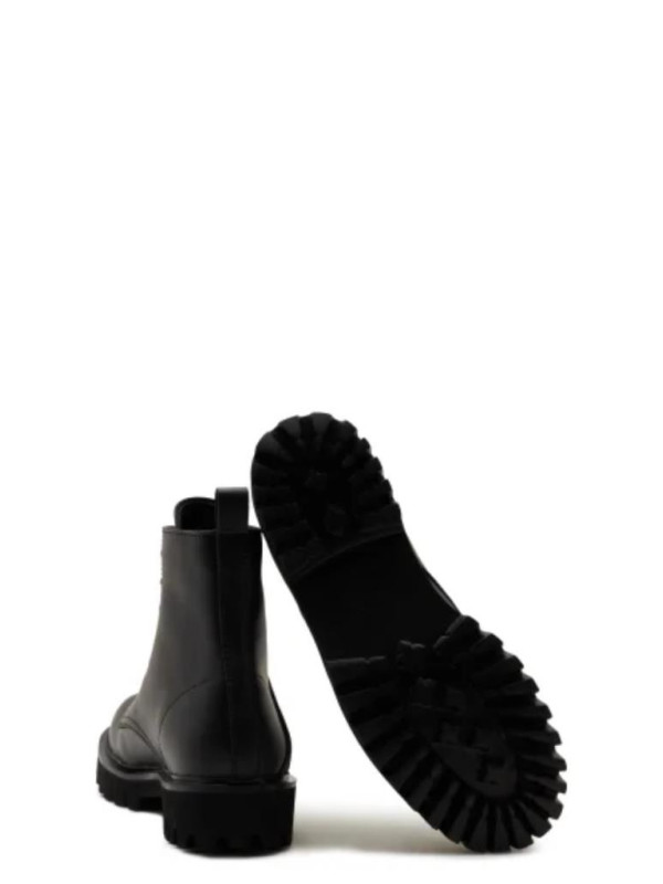 122801-Anfibio-Armani-Exchenge-XUM016-XV781.png