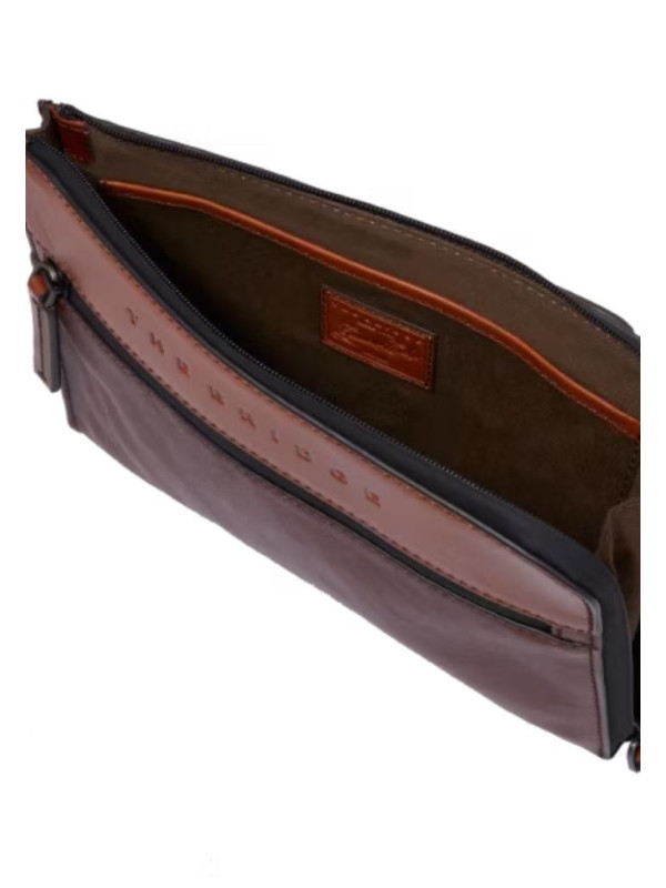 123742-Necessaire-The-Bridge-093413EX.png