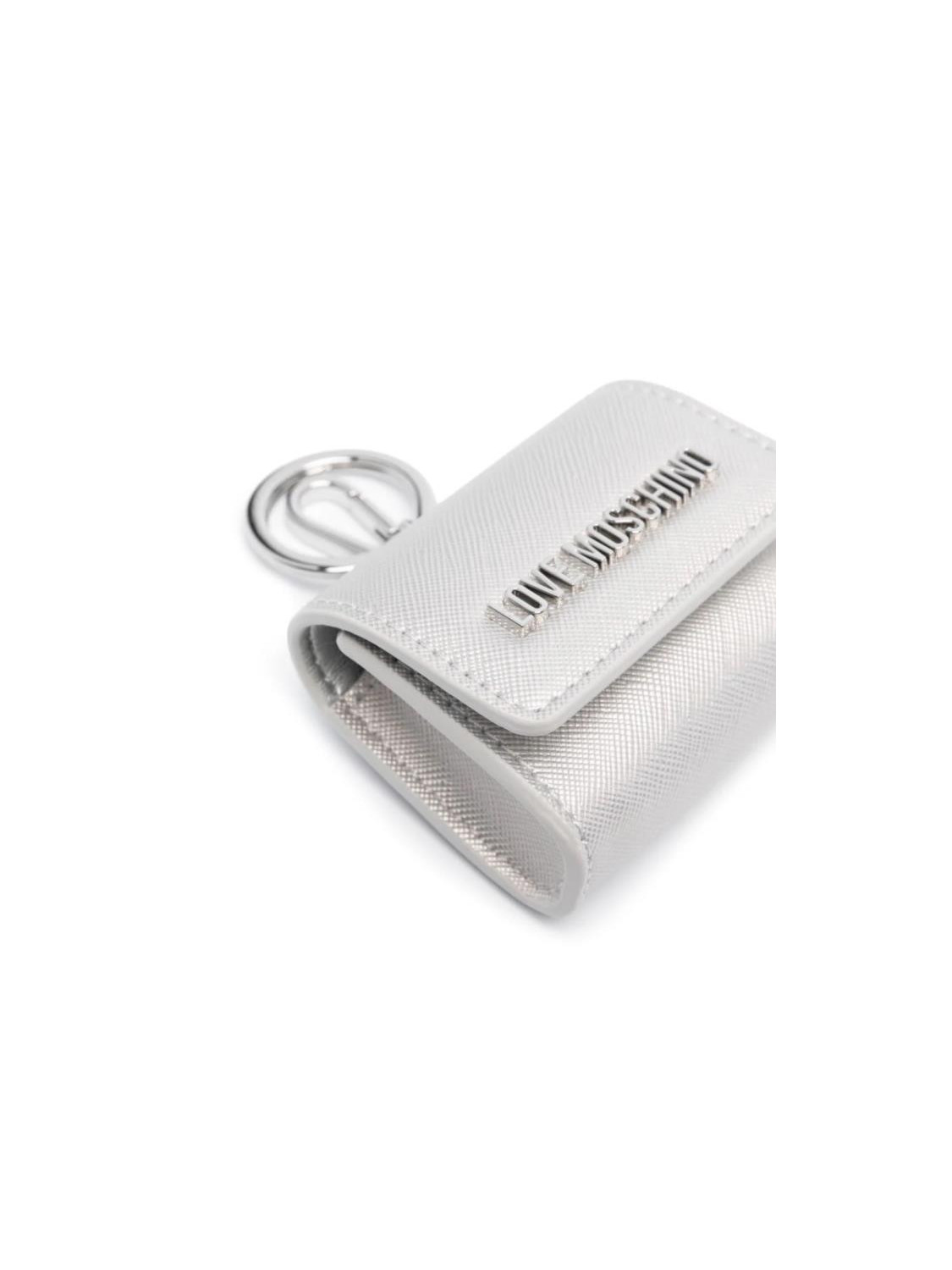 125284-Cover-AirPods-Love-Moschino-JC6451PP4IK23.png