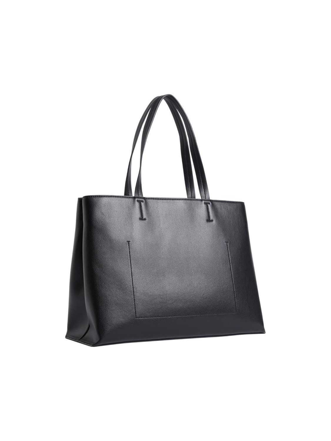 138563-Shopping-Calvin-Klein.png