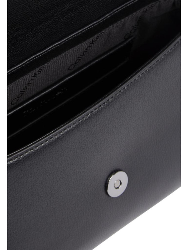 138533-Borsa-a-spalla-Calvin-Klein.png