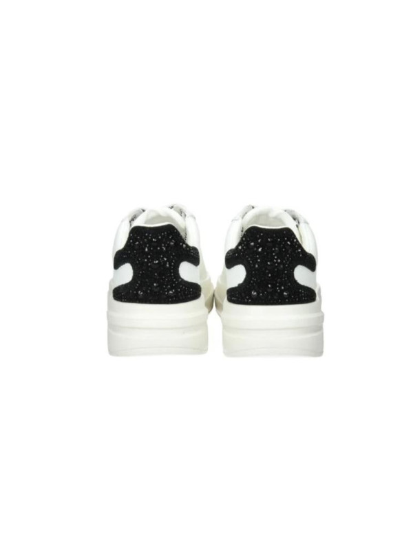 140563-Sneakers-Guess.jpeg