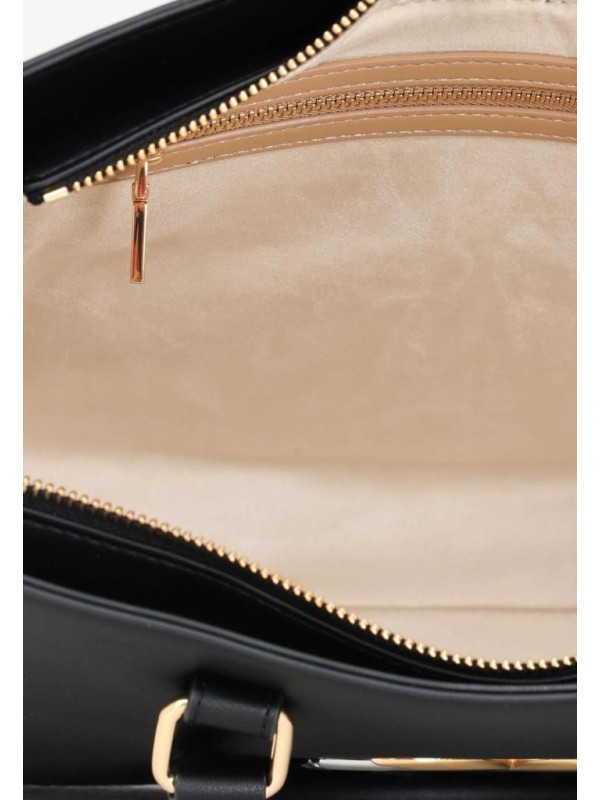 144440-Shopping-Love-Moschino.jpeg