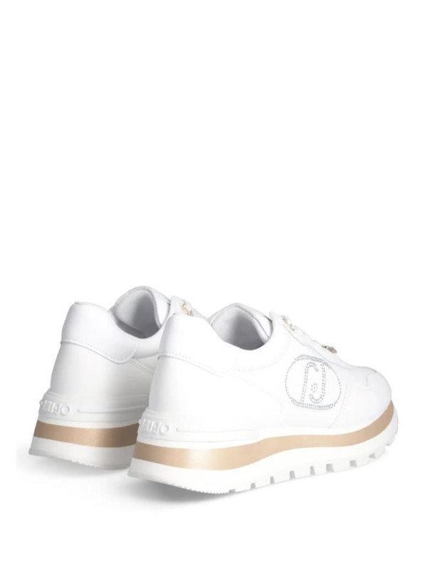141578-SNEAKERS.jpeg