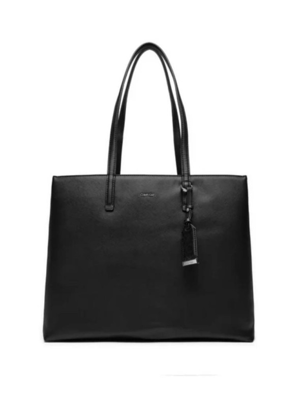 143704-Shopping-Calvin-Klain.jpeg