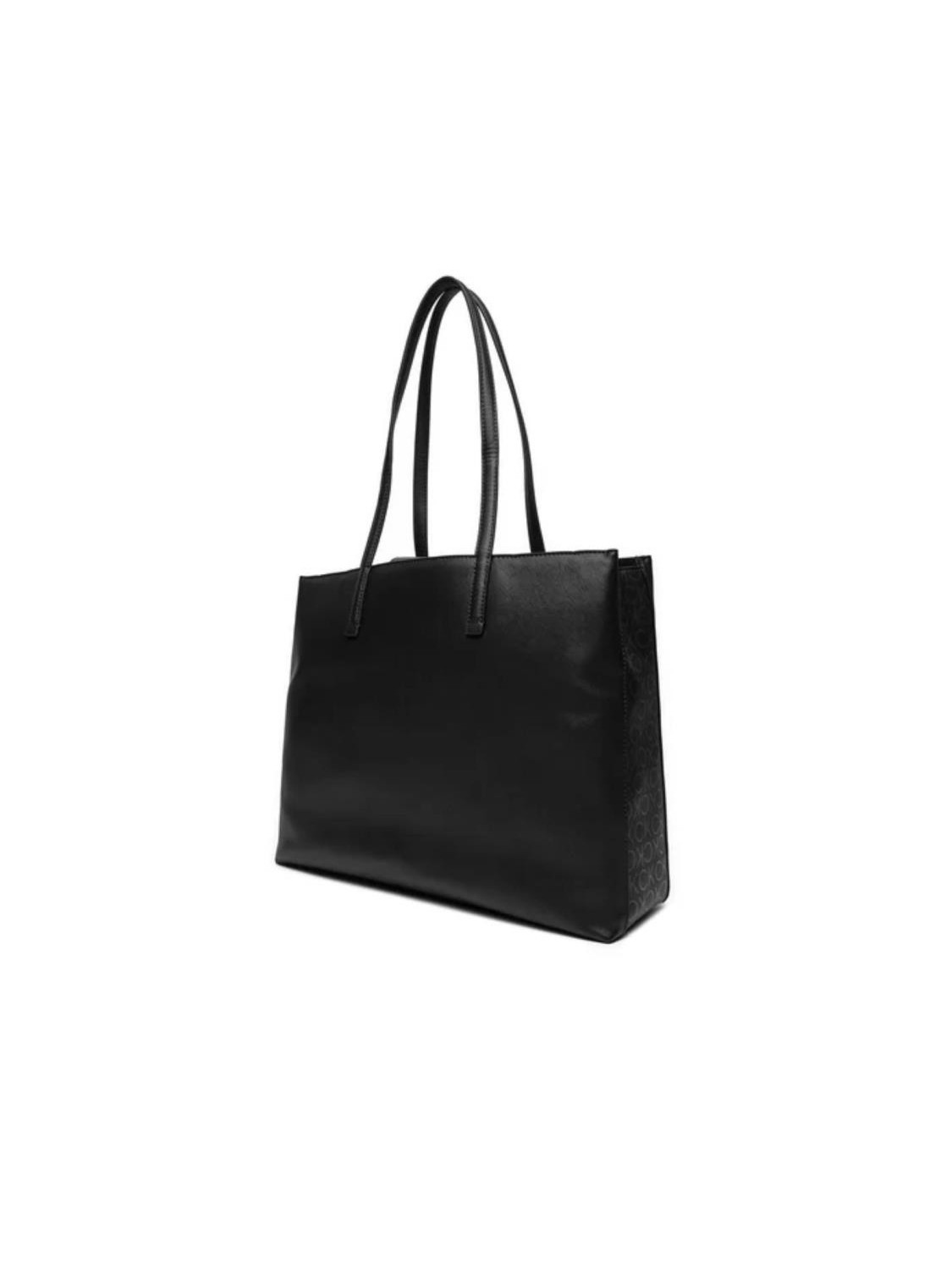 143706-Shopping-Calvin-Klain.jpeg