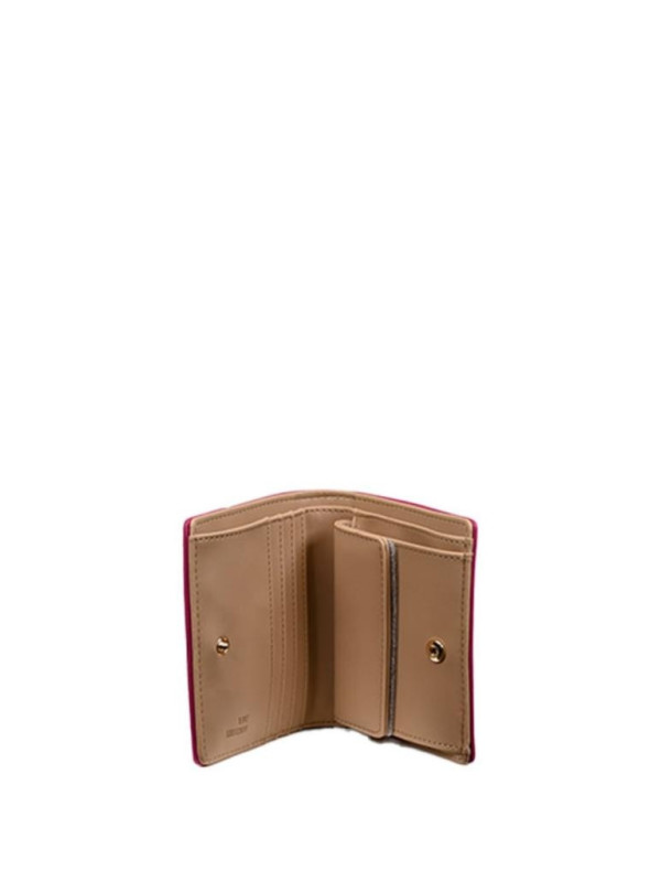 144642-Portafoglio-Love-Moschino.jpeg