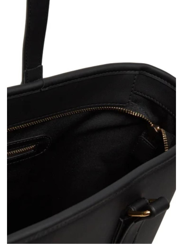 144333-Shopping-Love-Moschino.jpeg