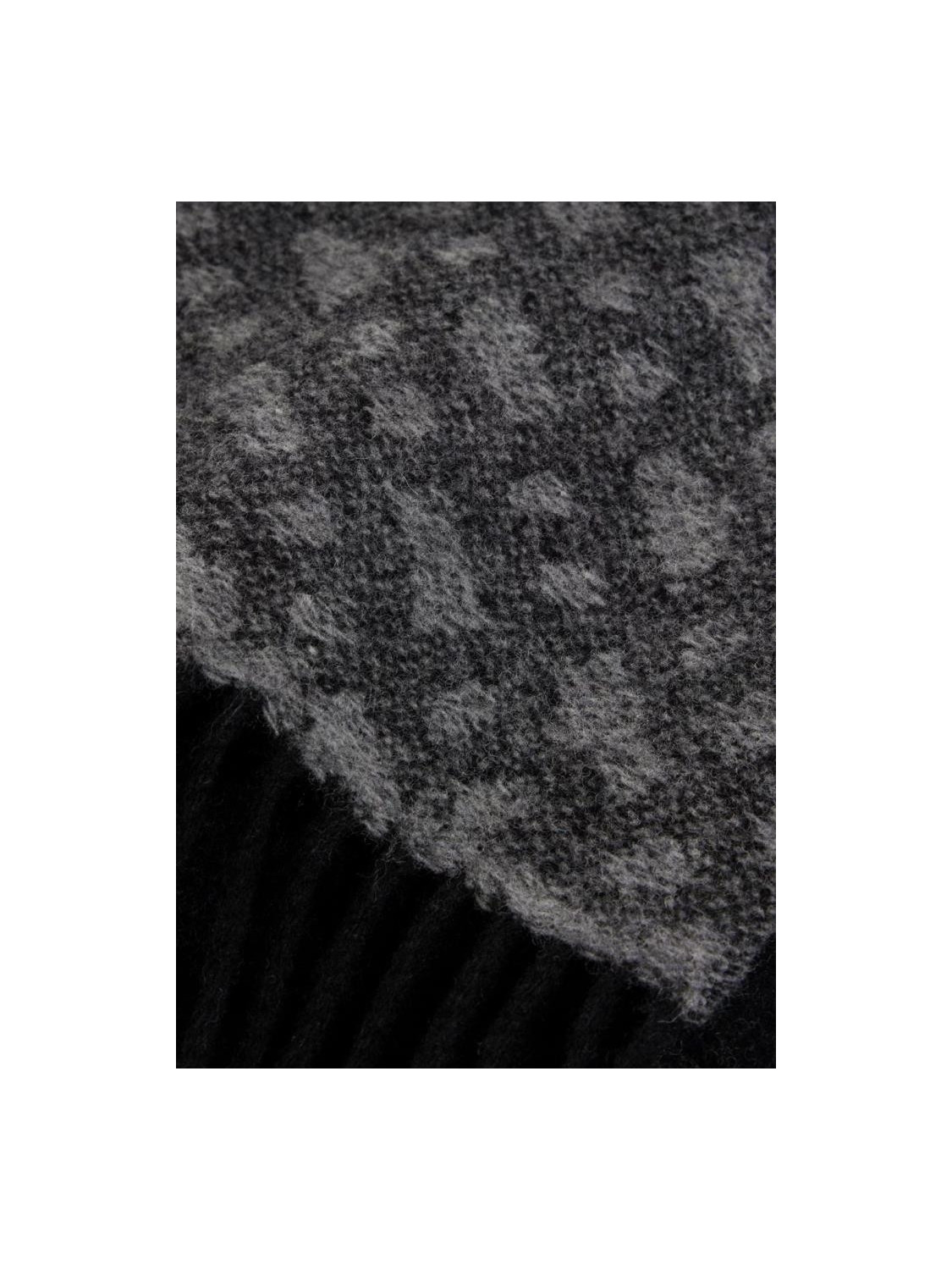 147669-Sciarpa-Hugo-Boss.jpeg