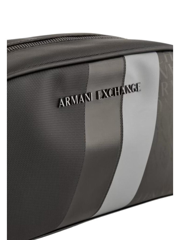 147134-Borsello-Armani-Exchange.jpeg