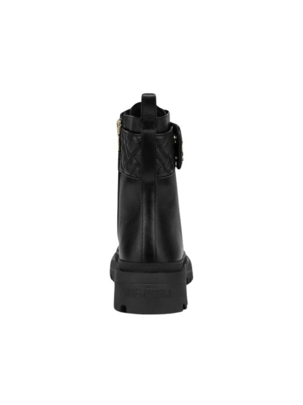148962-Anfibio-Love-Moschino.jpeg
