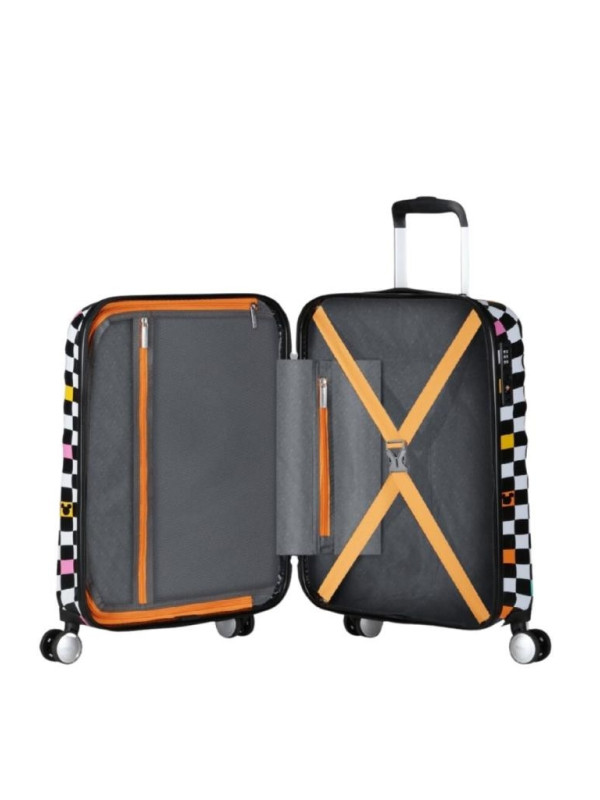 152515-American-Tourister-Wavebreaker-Disney-trolley.jpeg