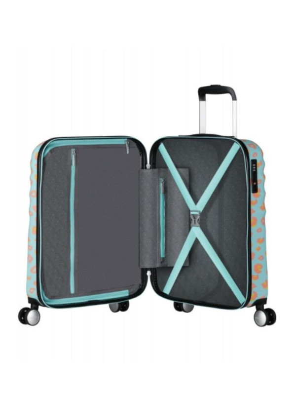 152523-American-Tourister-Wavebreaker-Disney-trolley.jpeg