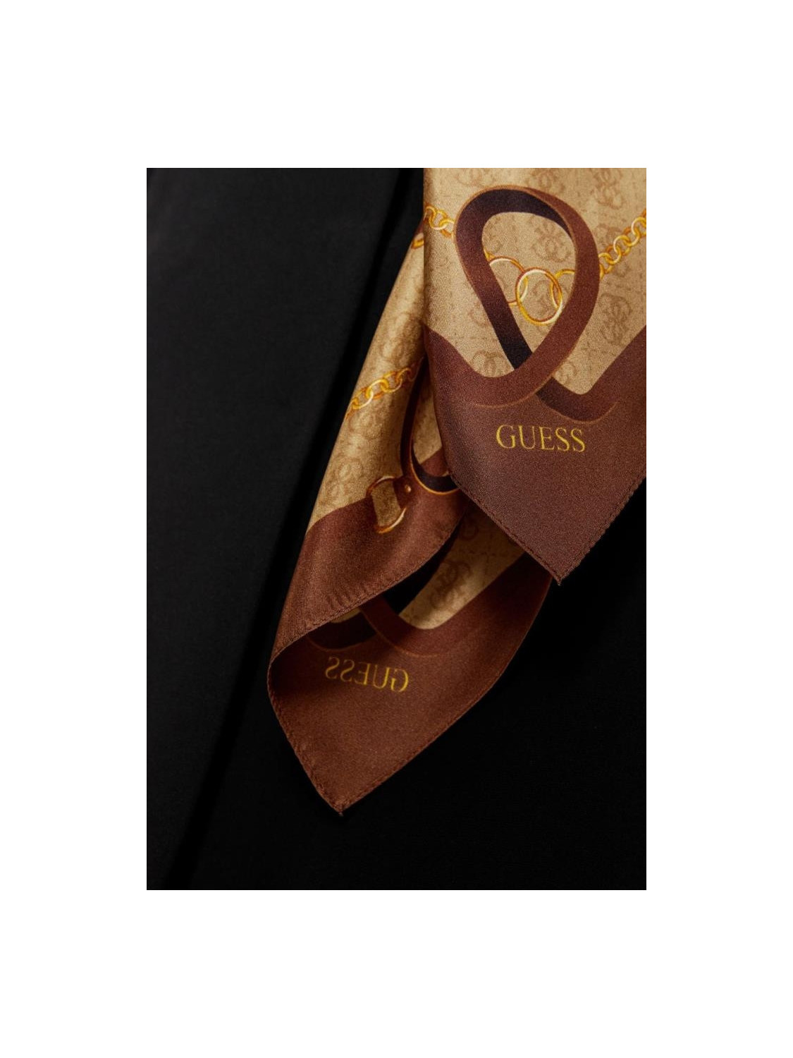 152689-Foulard-Guess.jpeg