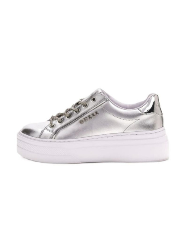 155611-Sneakers-Guess.jpeg