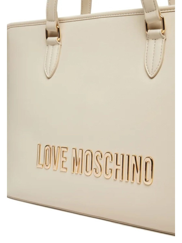 157571-Shopping-Lovre-Moschino.jpeg