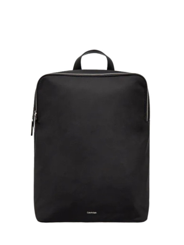 158061-Zaino-Calvin-Klein.jpeg