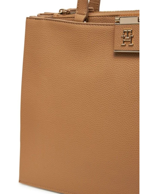 158312-Shopping-Tommy-Hilfiger.jpeg