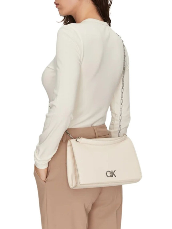158786-Borsa-a-tracolla-Calvin-Klein.jpeg