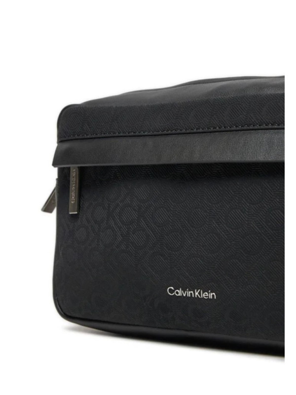 158759-Borsello-Calvin-Klein.jpeg