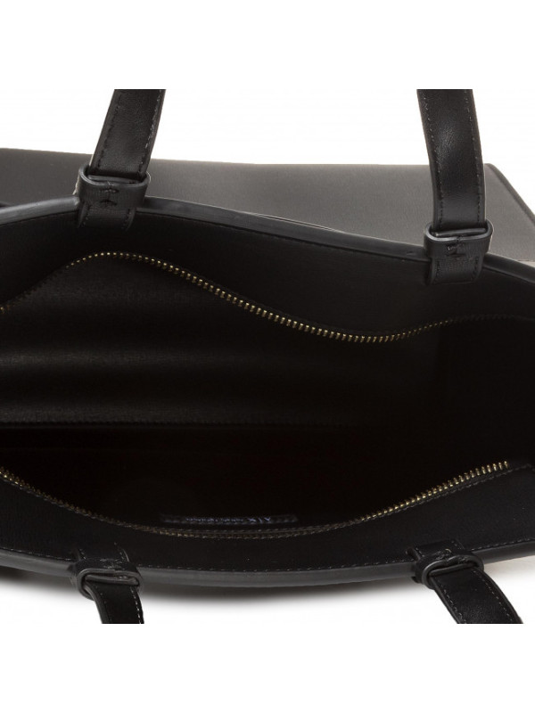 44365-WOMANS-BIG-TOTE85061.jpeg