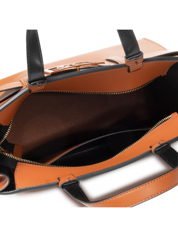44368-WOMANS-BIG-TOTE85062.jpeg