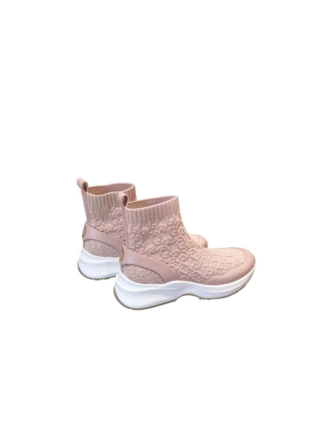 101250-SNEAKER.png