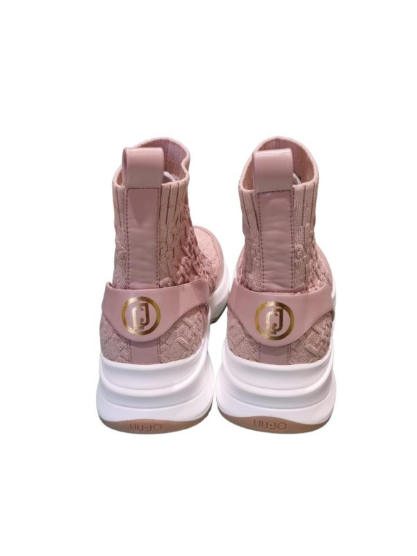 101251-SNEAKER.png