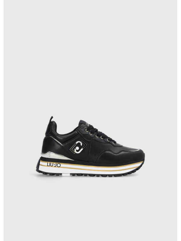 101237-SNEAKERS.jpeg