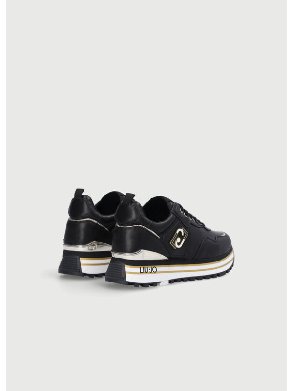 101239-SNEAKERS.jpeg