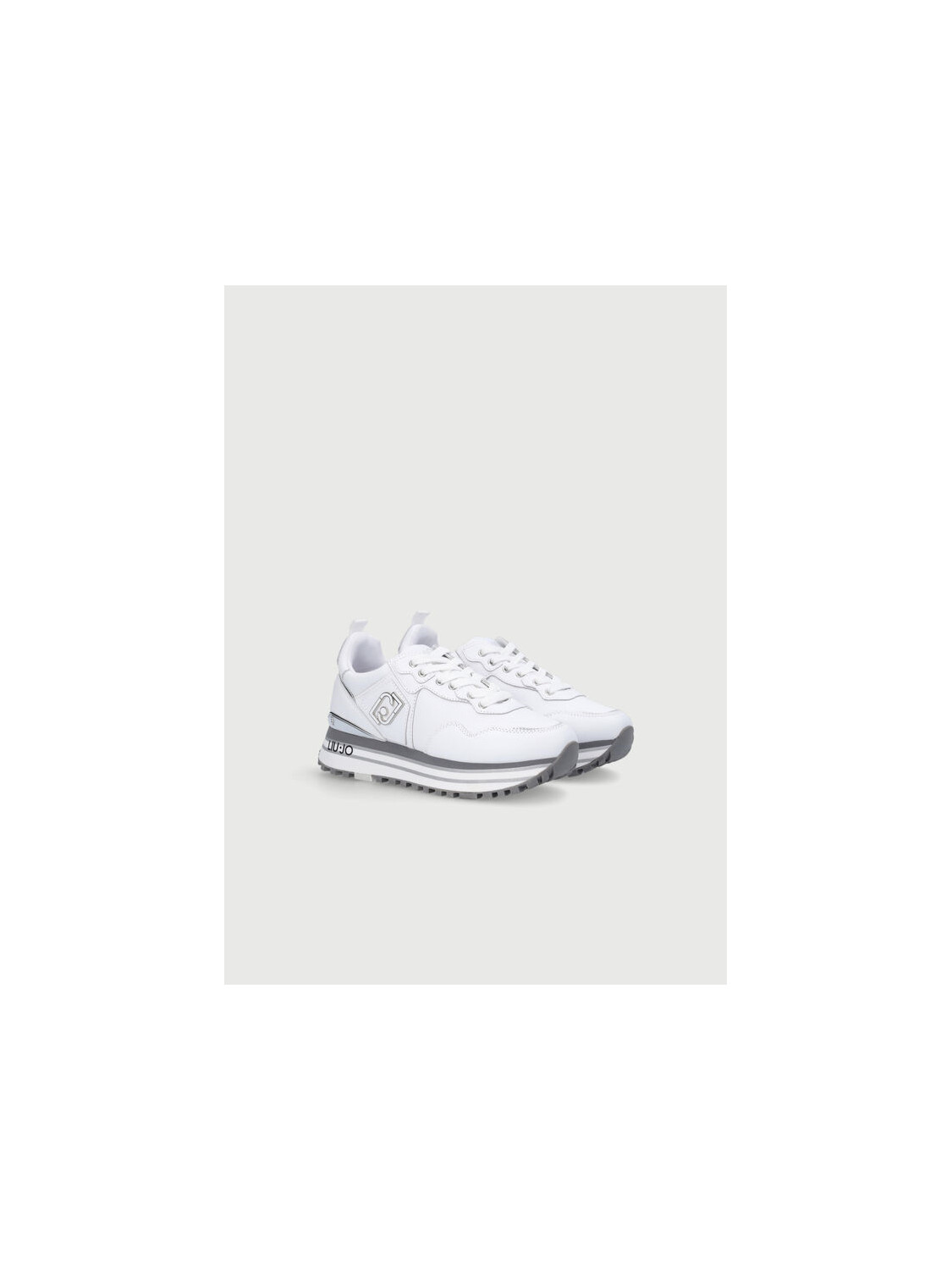 101241-SNEAKERS.jpeg