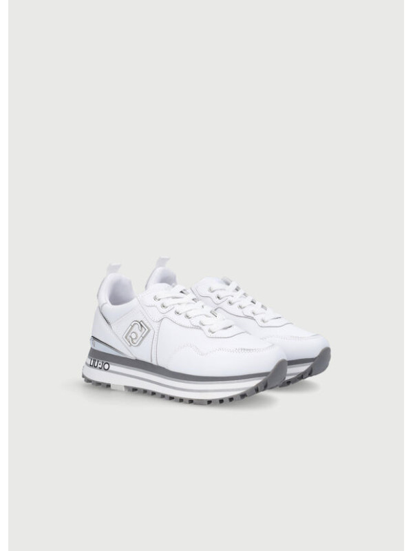 101241-SNEAKERS.jpeg