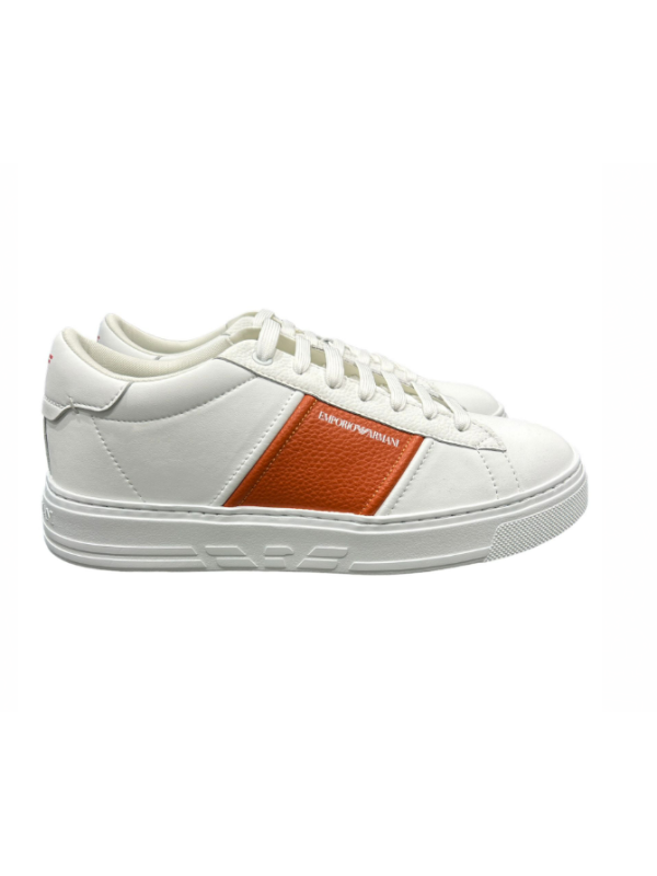 114624-Sneakers-Emporio-Armani-X4X570-N840.png