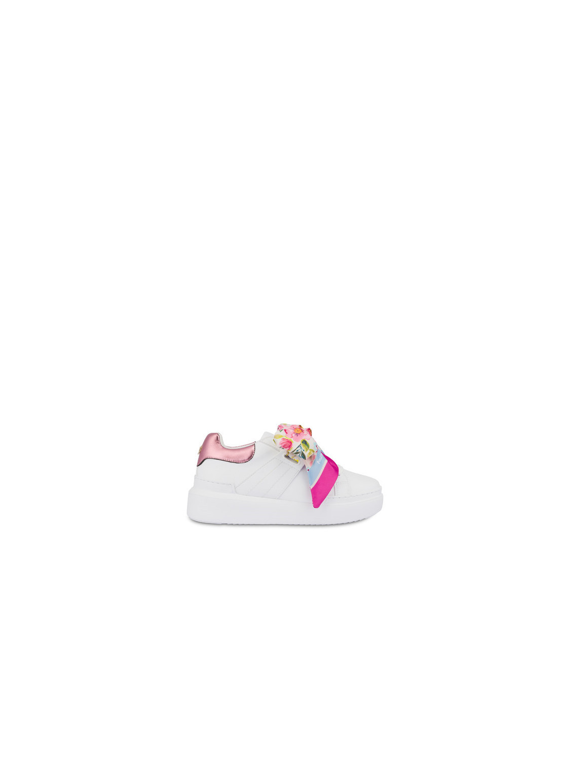 107029-SNEAKER.jpeg