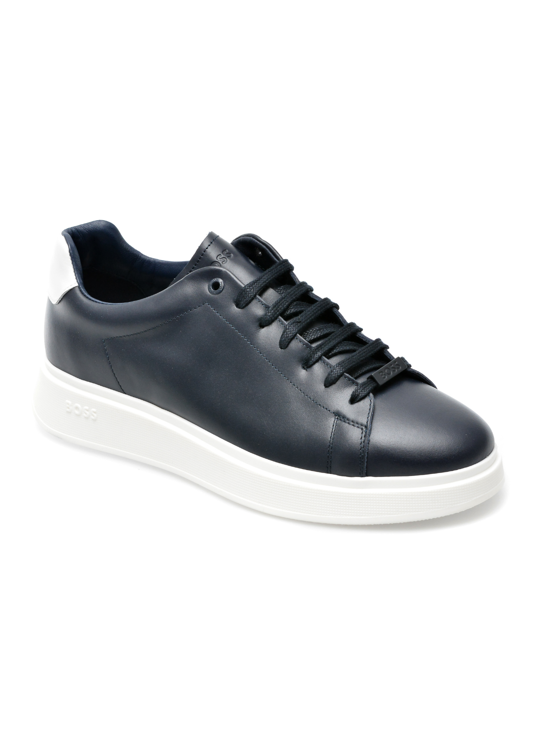 113212-SNEAKERS.png