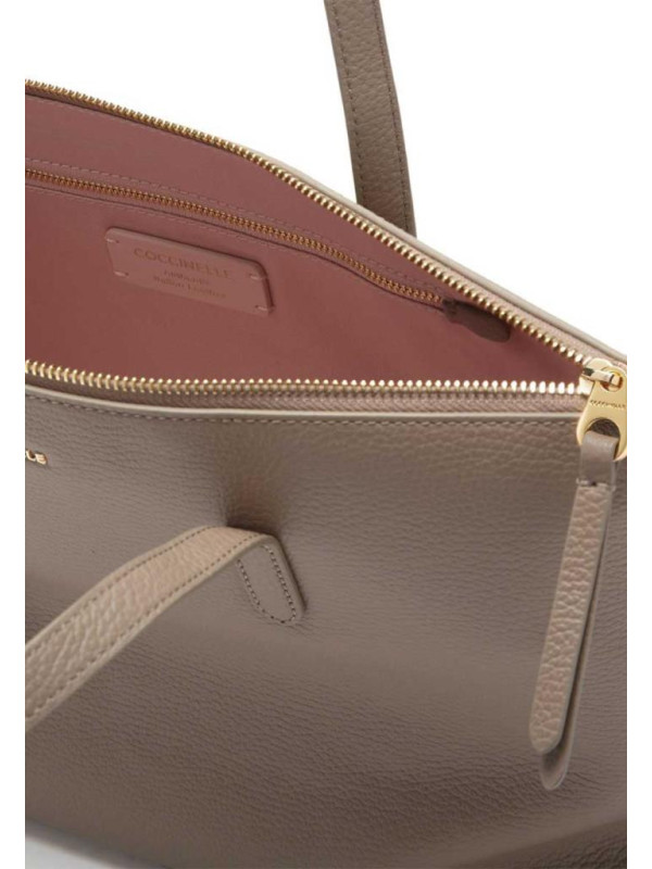 122993-Shopping--Coccinelle-E1-N15-110301.png