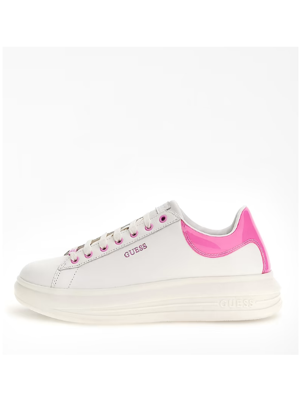 109061-SNEAKERS.png