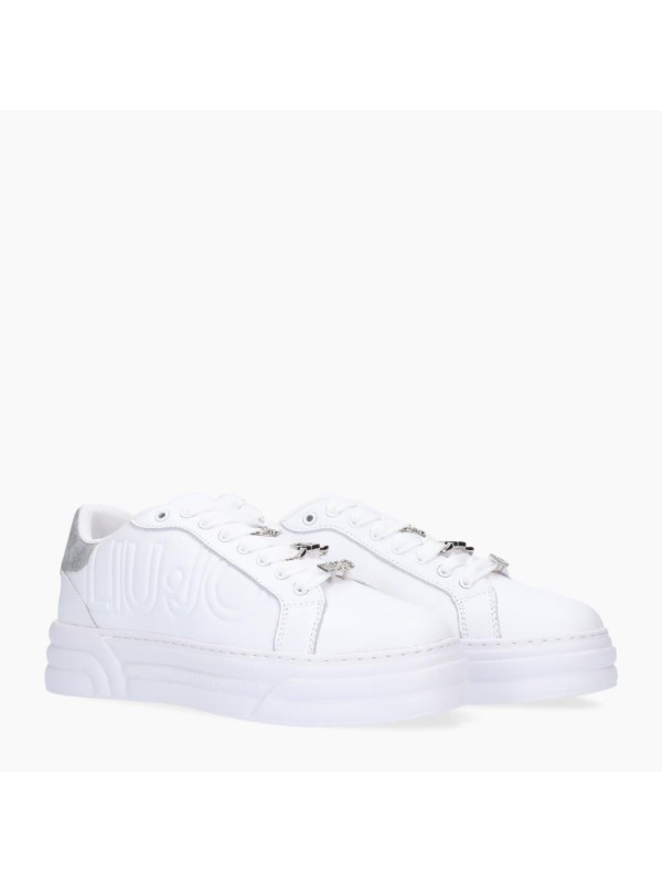 110529-SNEAKER.jpeg