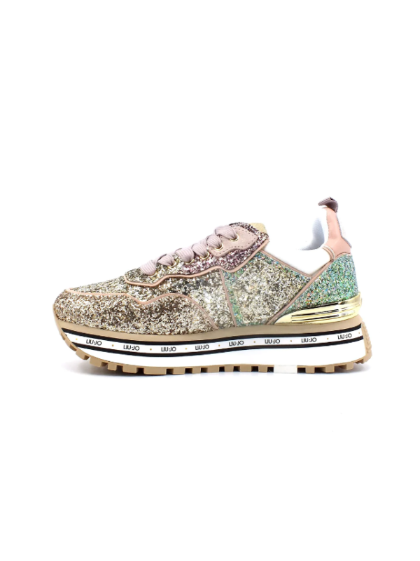 110549-SNEAKER.png