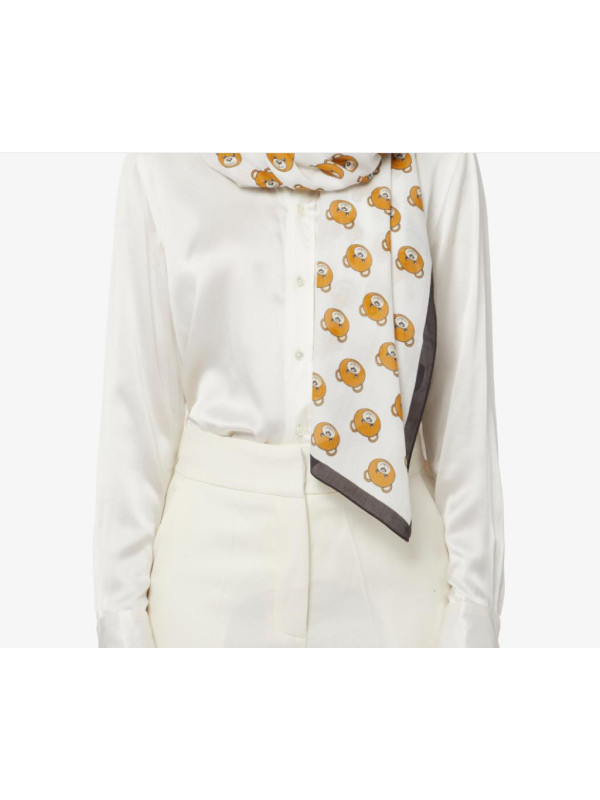 116118-Foulard-Moschino-E5169-M5217.png
